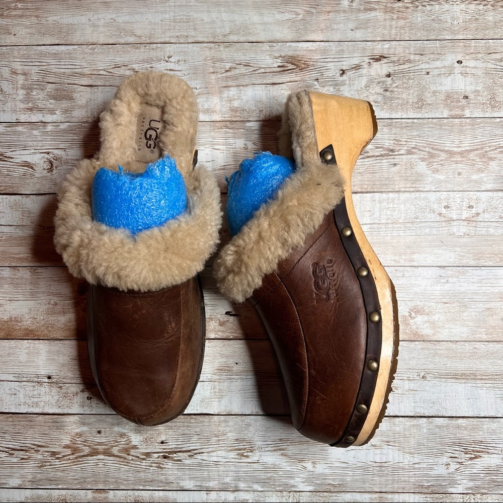 Leather UGG Kalie clogs